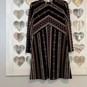 Free people sophisticated style dress chain link pattern very flattering fit